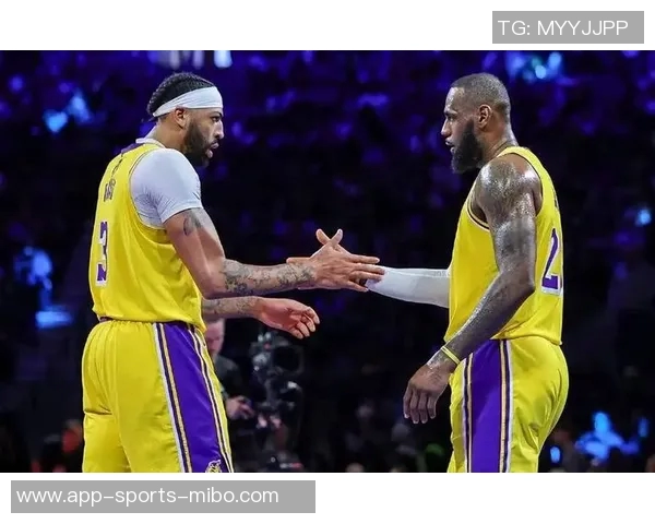 湖人训练营开局一周半磨合进度不如预期表现堪忧