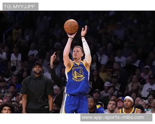 库里分享中场调整心得：稳住脚步与精准投篮点是关键