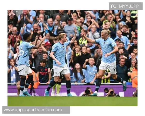 曼城发布海报热身诺丁汉森林斯通斯与鲁本迪亚斯齐亮相