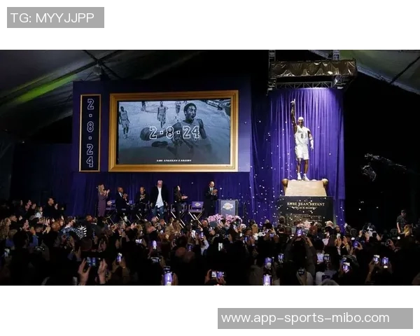 湖人纪念科比81分传奇雕像揭幕两周年回顾与致敬 湖人纪念科比81分传奇雕像揭幕两周年回顾与致敬