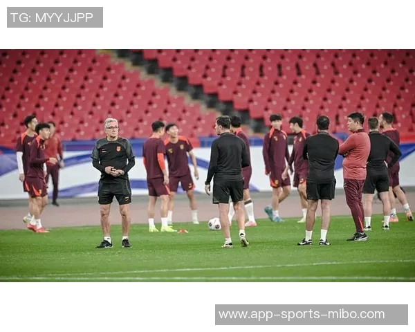 国足热身赛前景堪忧国脚未接到集训通知面临困境